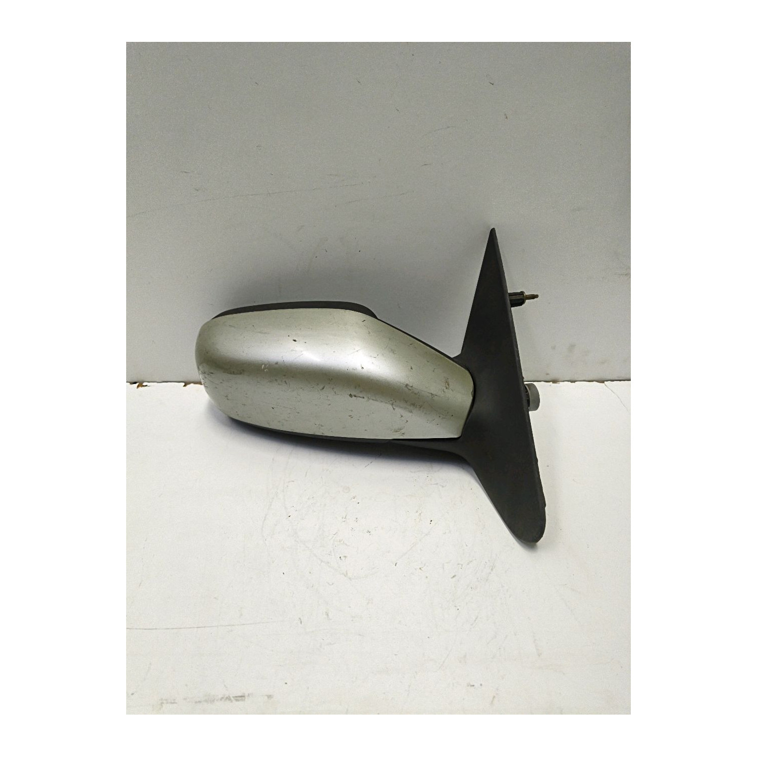 Rétroviseur extérieur droit  pour RENAULT Laguna II Berline (BG) 1.9 dCi 100 cv