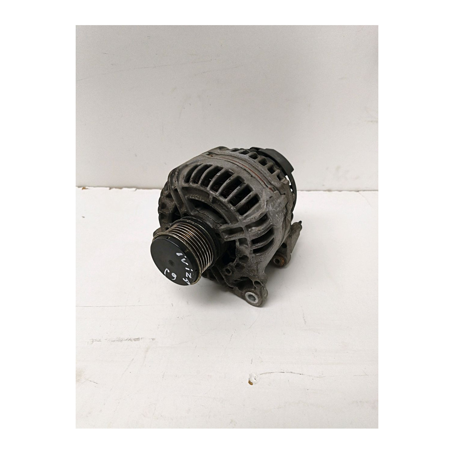 Alternateur  pour VOLKSWAGEN Golf IV 1.9 TDi 110cv