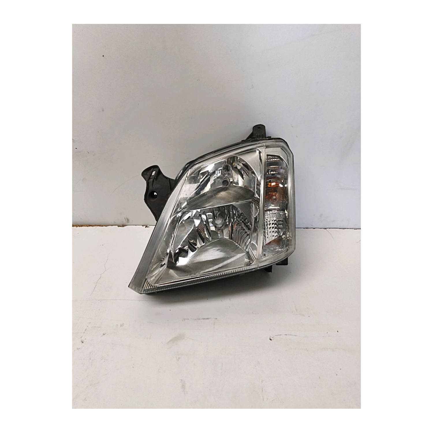 Phare gauche  pour OPEL Meriva A 1.3 CDTi 70cv