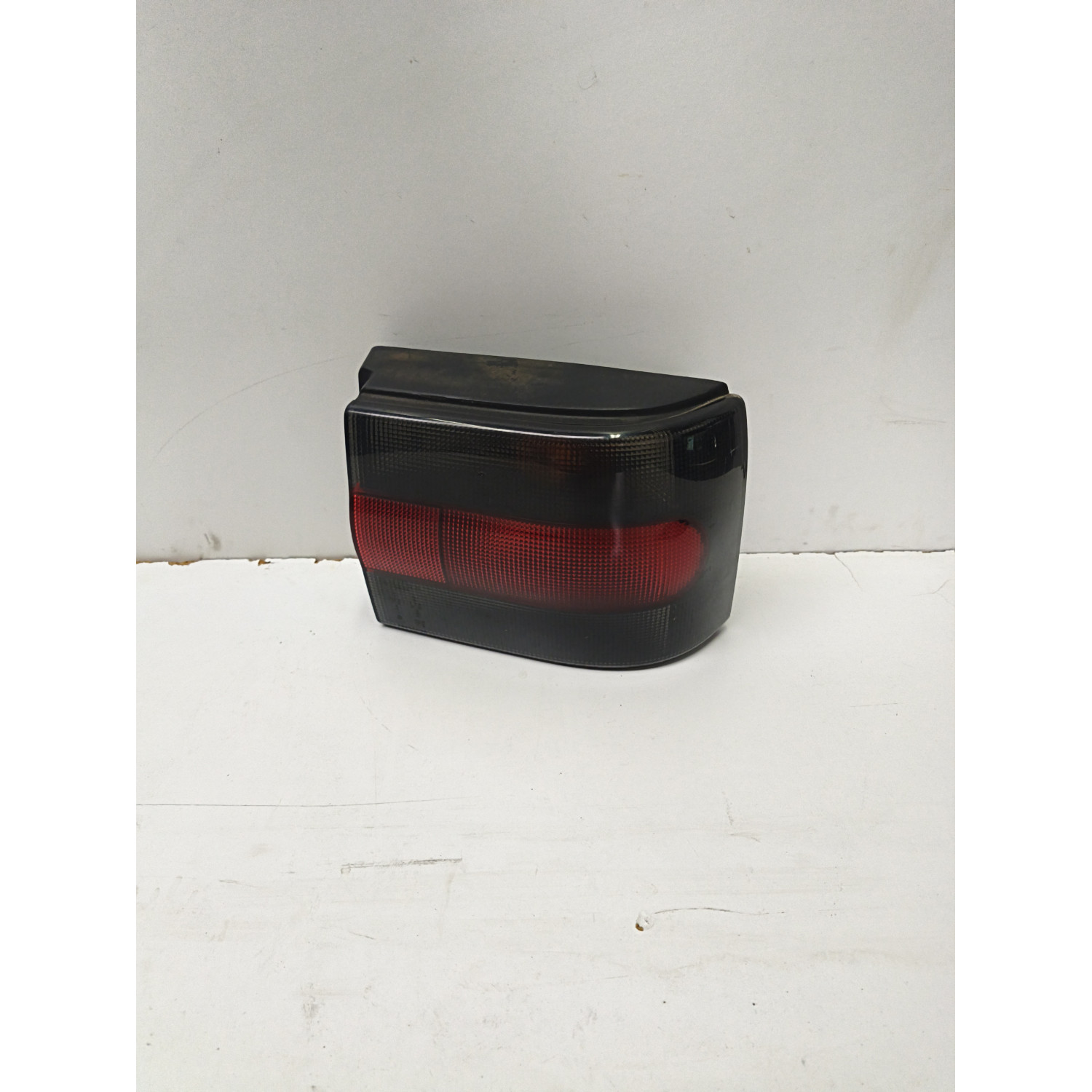 Feu arrière droit  pour RENAULT R19 5 portes Phase 2 1.4 i 75cv