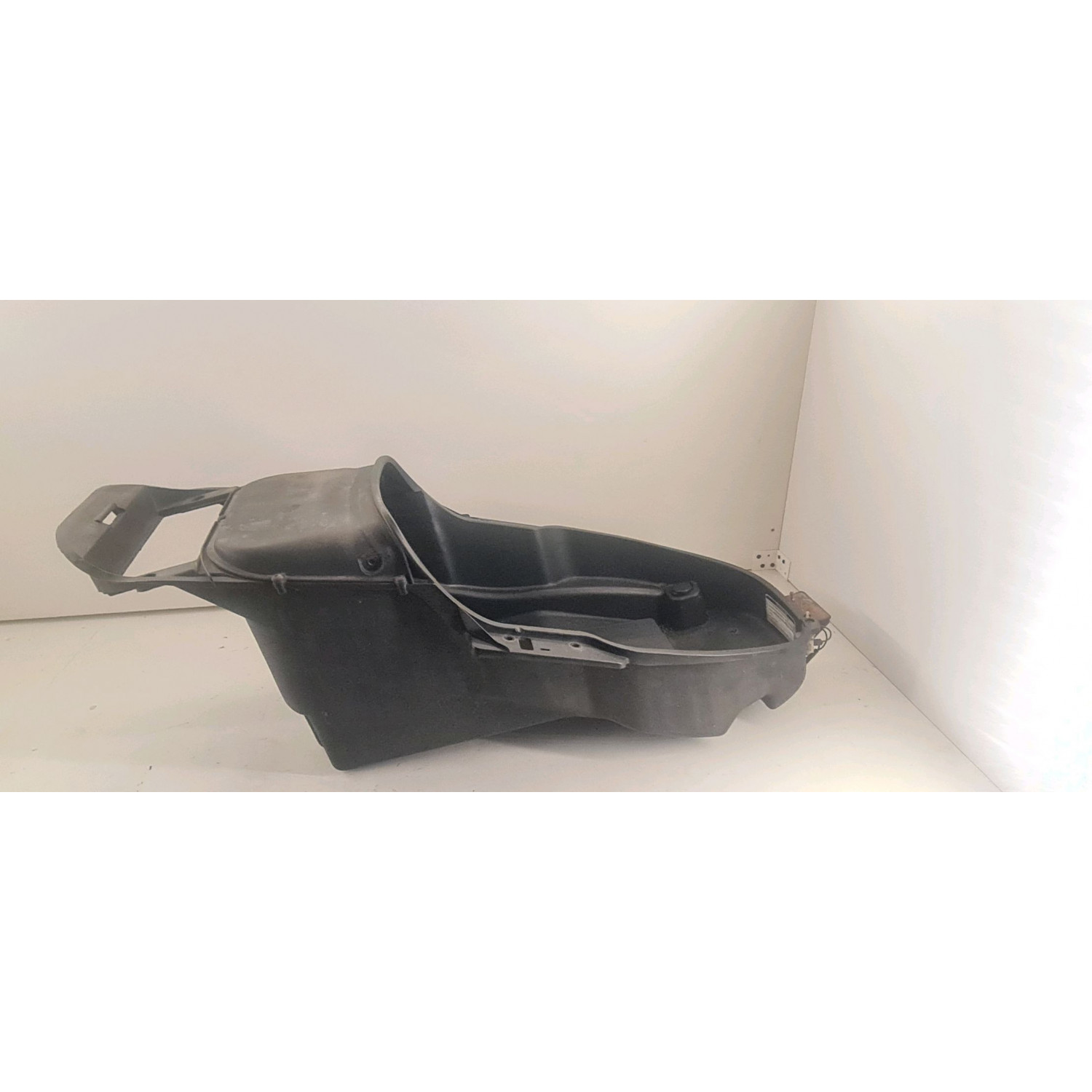 Coffre sous selle  pour DAELIM S2 125