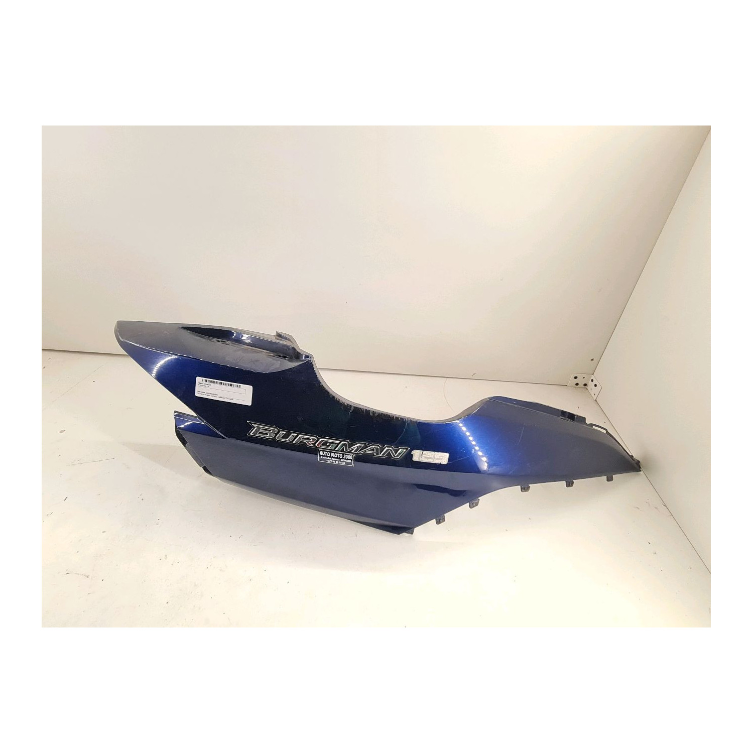 Demi coque arrière droite  pour SUZUKI BURGMAN 125