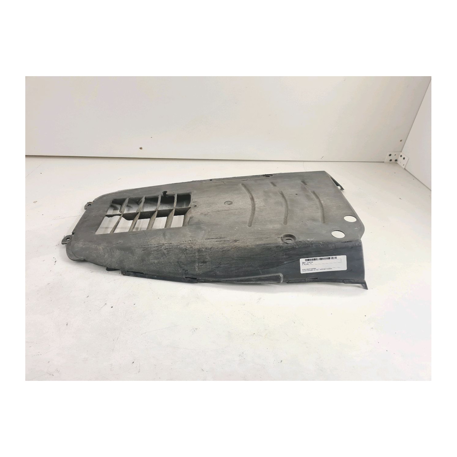 Bas de caisse central  pour SUZUKI BURGMAN 125