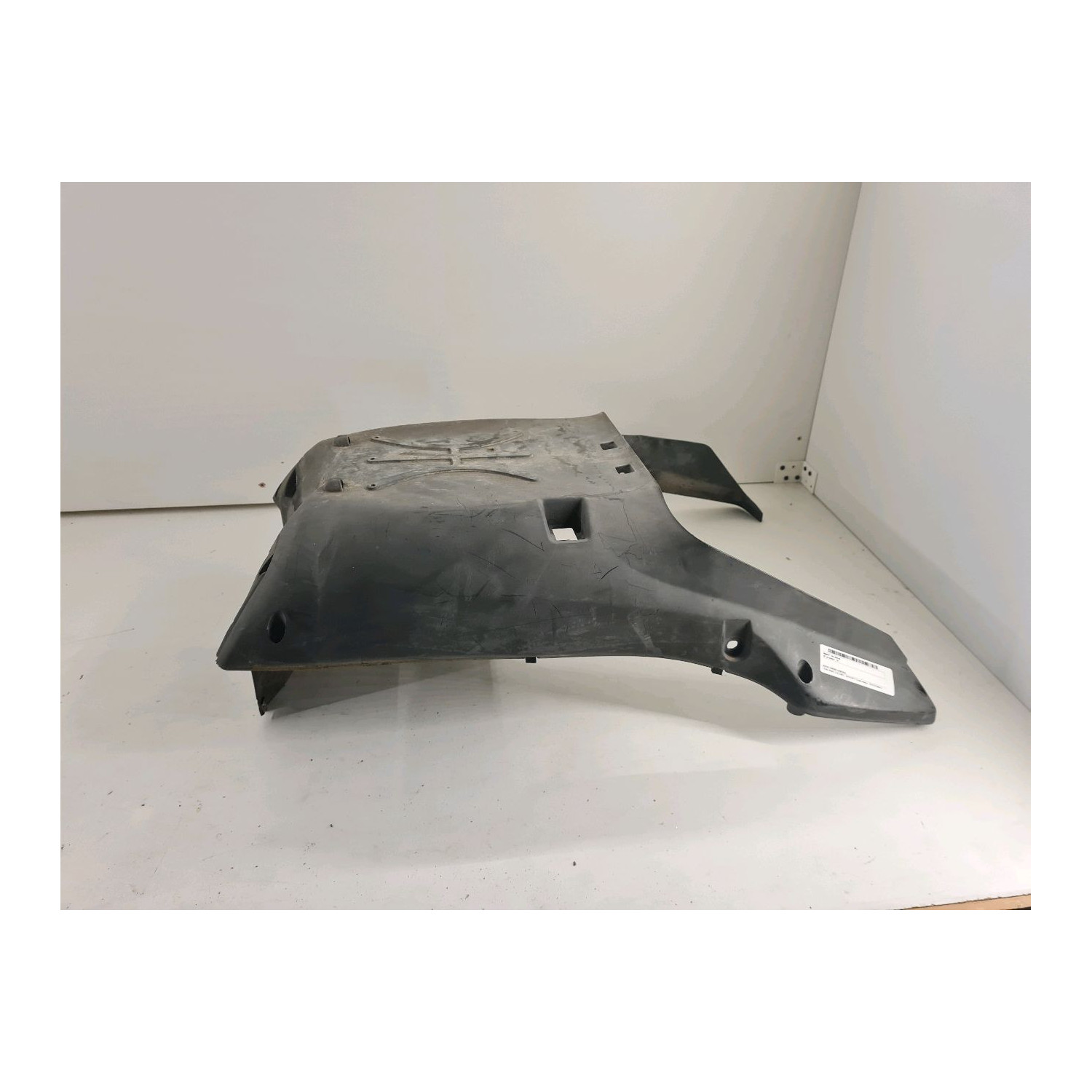 Bas de caisse central  pour SYM ORBIT 2 50