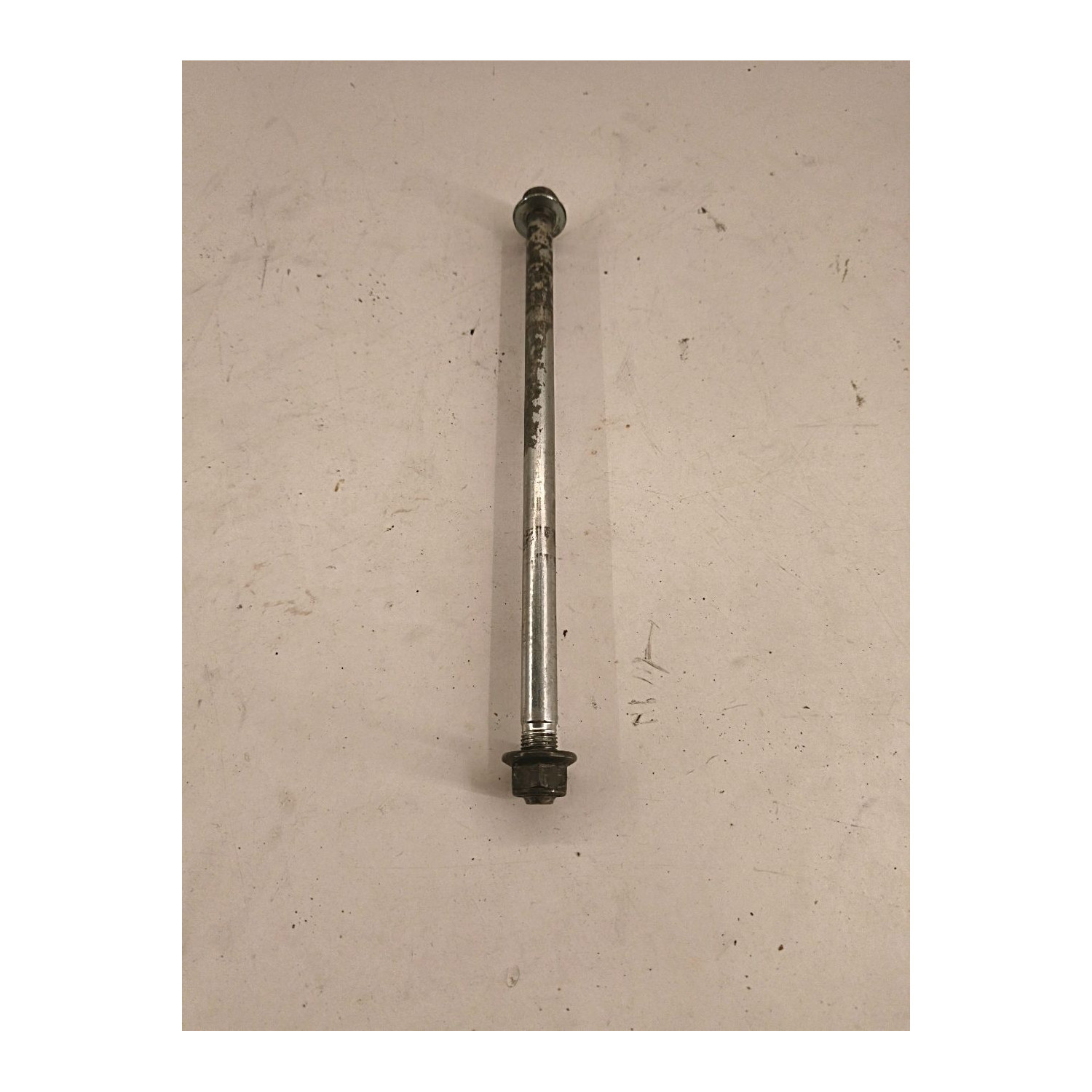 Axe de roue avant  pour MBK FLAME X