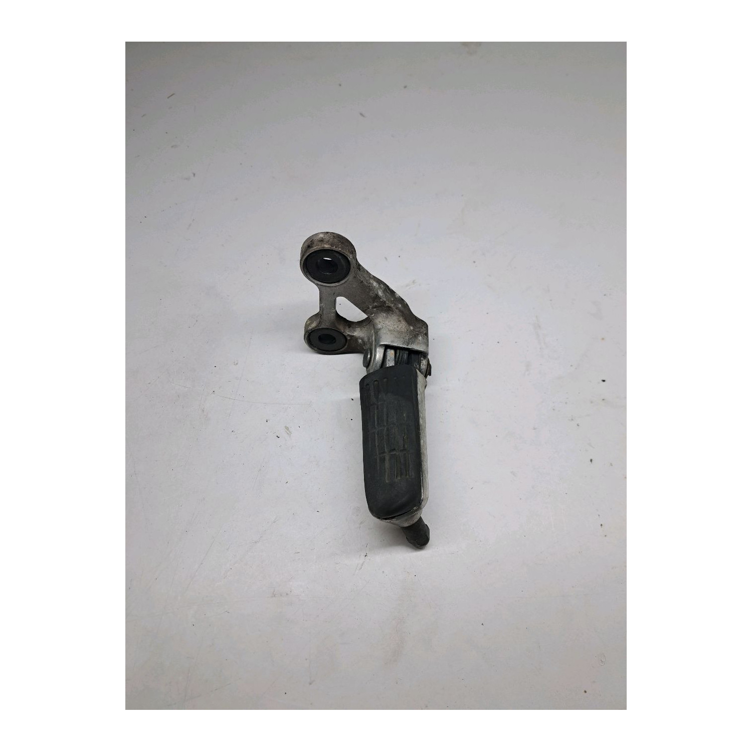 Platine repose pieds avant gauche  pour HONDA CBR 1000 F