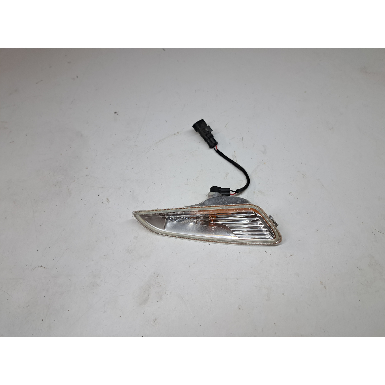 Clignotant avant gauche  pour PIAGGIO VESPA 50