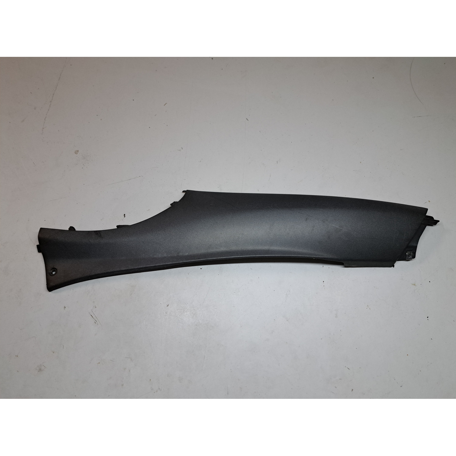 Elargisseur d'aile arrière gauche  pour PIAGGIO X9 125