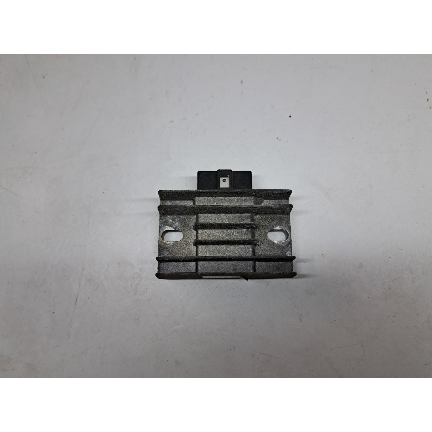 Régulateur  pour PIAGGIO X9 125